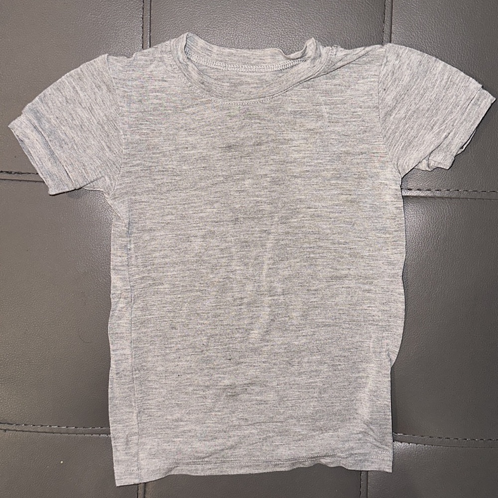 🏷️ 5 for $25 🏷️ Vaenait baby 2T t shirt